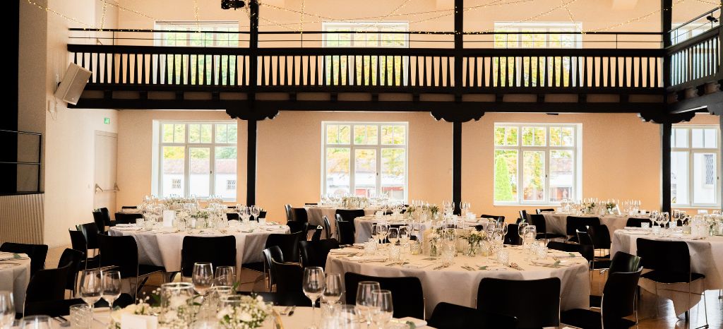 Löwensaal Hohenems mit Hochzeitsbestuhlung