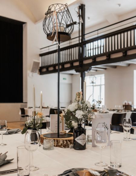 Hochzeitsdekoration im historischen Löwensaal in Hohenems